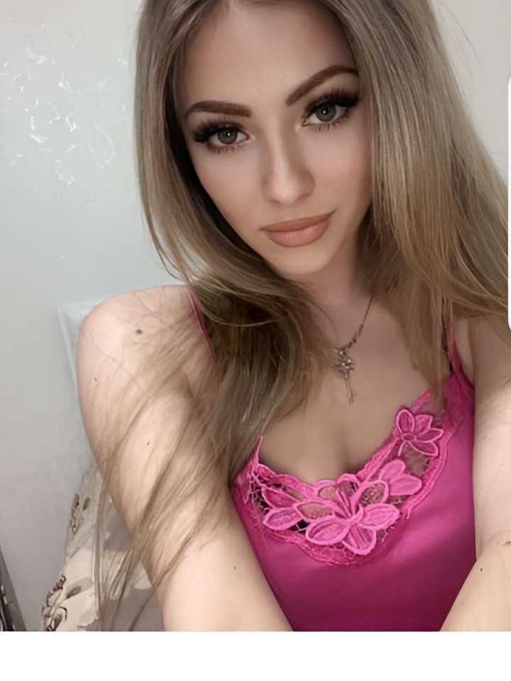 Рената привлекательная девушка из Волгодонска цена от 5000 руб