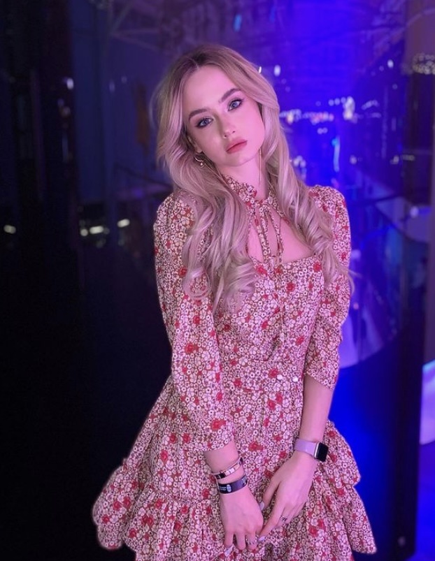 🎥 Евгения привлекательная девушка из Волгодонска цена от 6000 руб